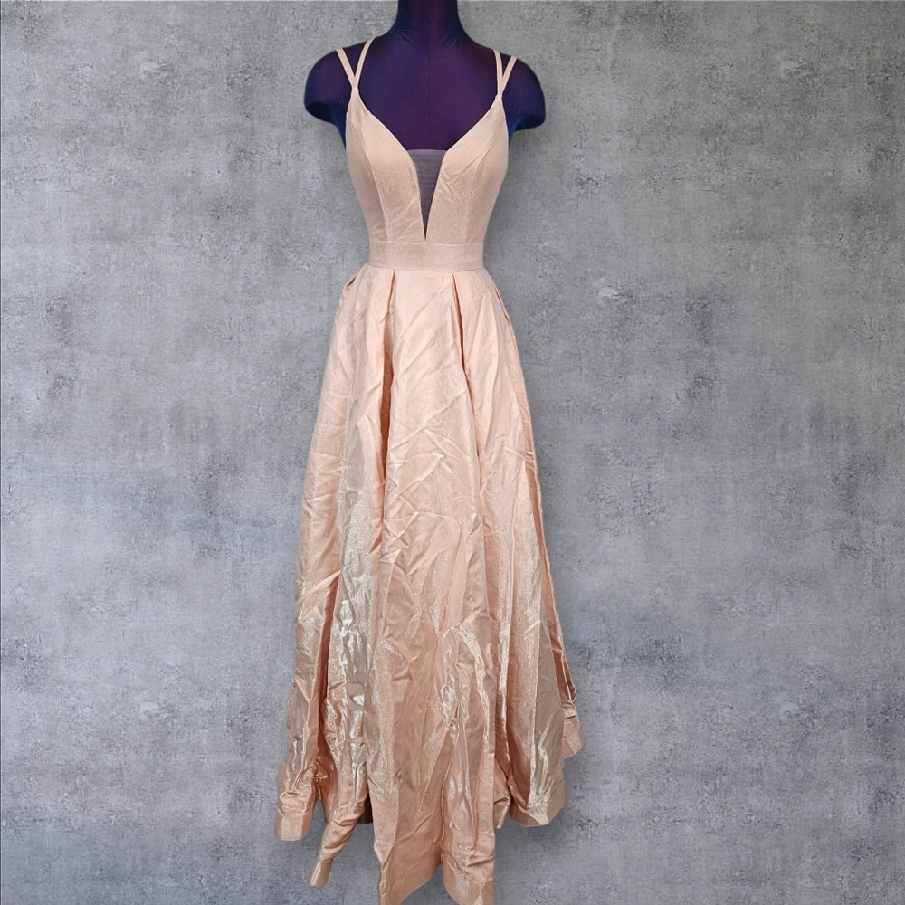 NWT Colors Dress‎ Blush Castle Couture Shimmery Satin Prom Formal Dress Size 2